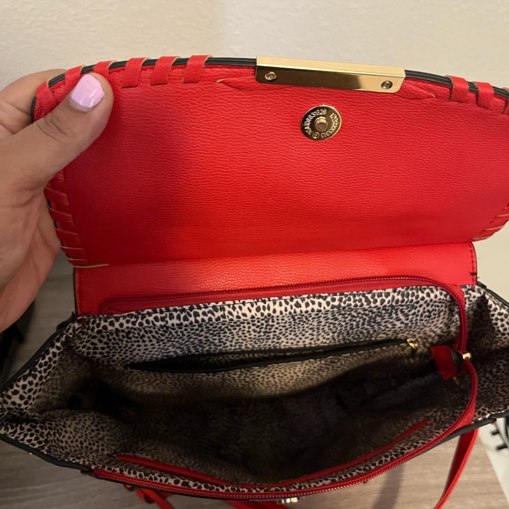 Red backpack purse - Picture 4 of 8